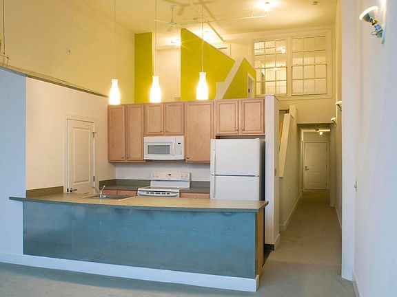 2nd image of 1501 Saint Paul St APT 206