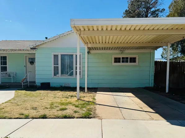 1704 Avenue G, Levelland, TX 79336