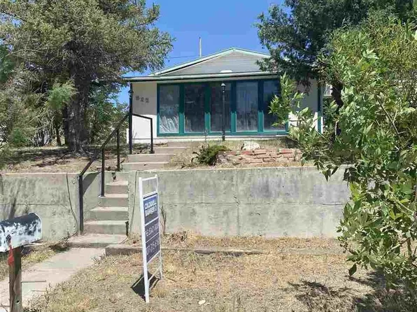 822 Cedar St, Douglas, WY 82633