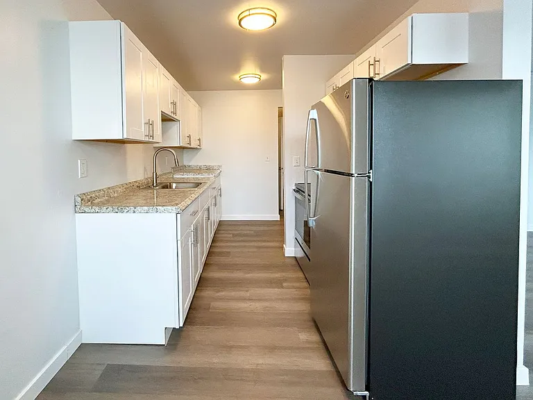39th Ave Flats — Photo 11