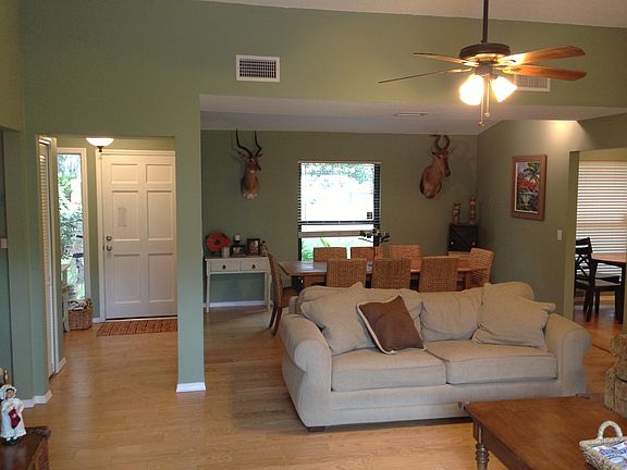 4th image of 732 Camellia Terrace Dr
