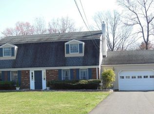 46 Van Doren Ave, Somerset, NJ 08873