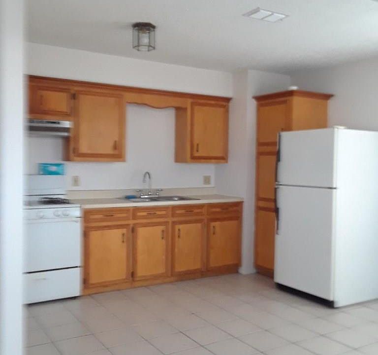 2nd image of 223 N Expy