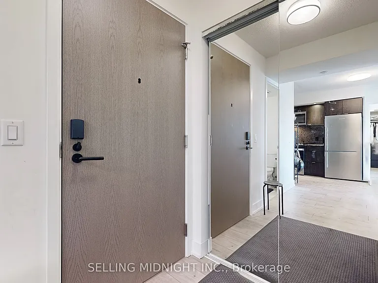 10 Eva Rd #1105 — Photo 2