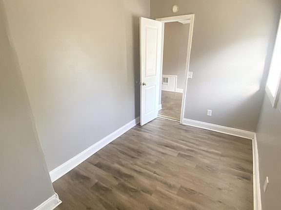 4th image of 708 State St