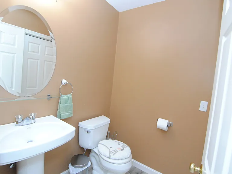 27 Hollyhock Ave — Photo 15