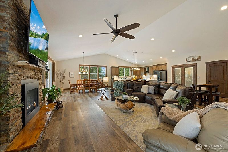 4th image of 11474 Westside Road