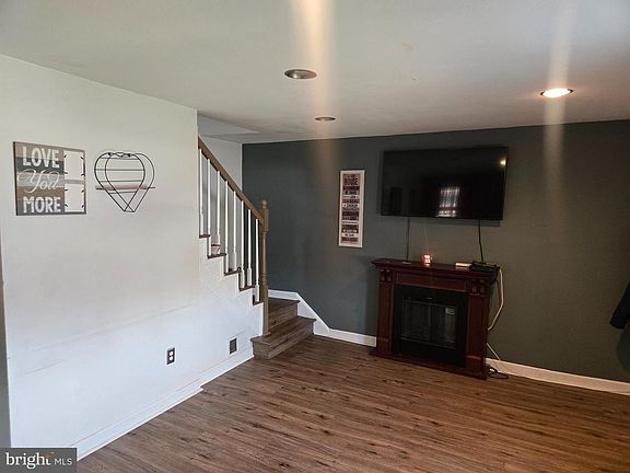 4th image of 2345 Iverson St