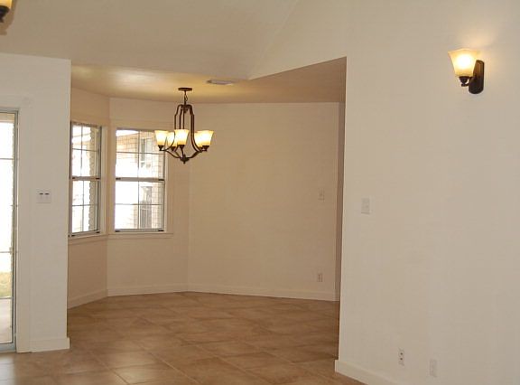 4th image of 119 Tanglewood Dr