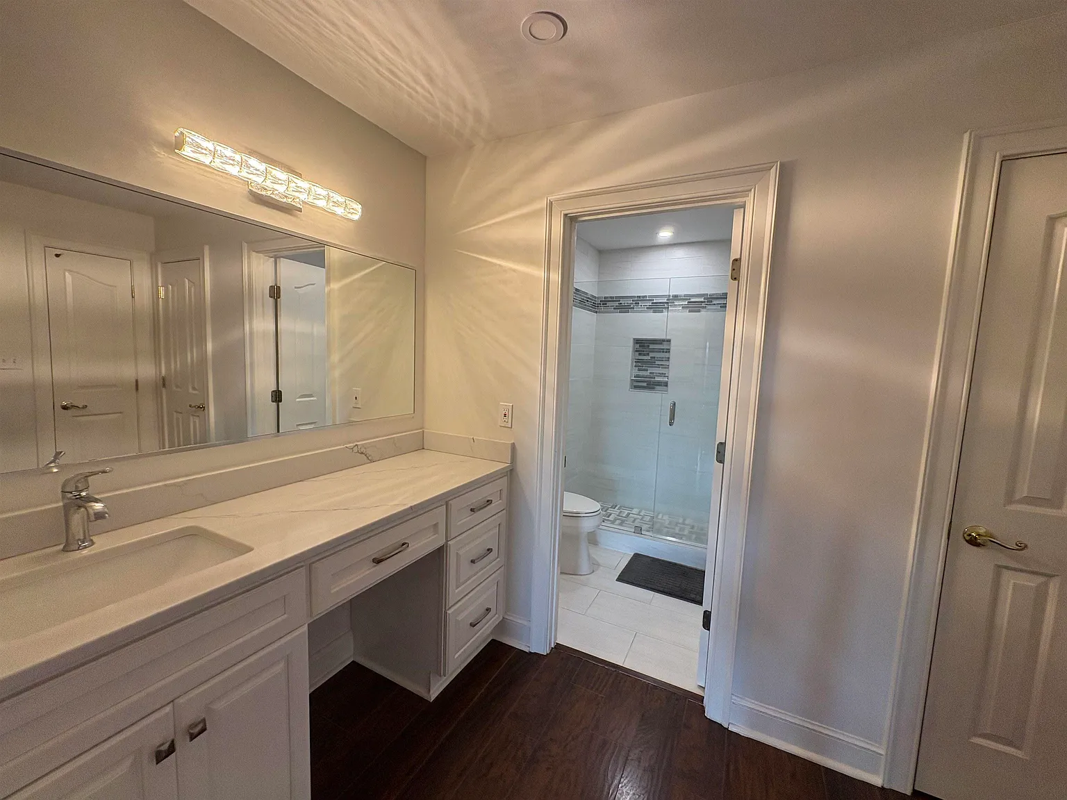 1 bed, 1.0 bath, 997 sqft, $1,800 — Photo 2