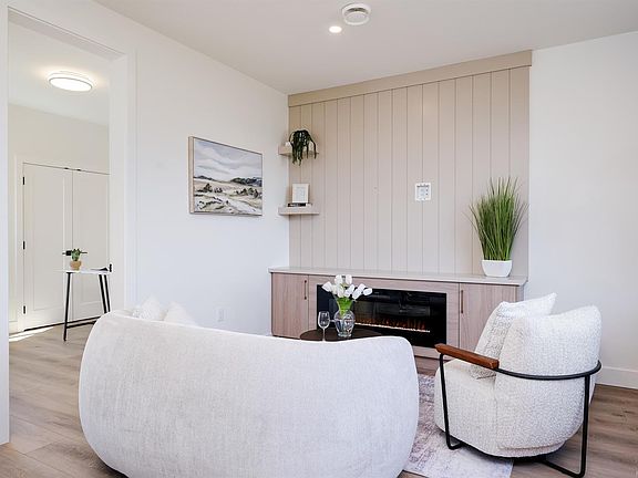 3rd image of 4068 Tuxedo Dr #1