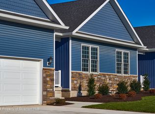 109 Normandy Dr, Jessup, PA 18434
