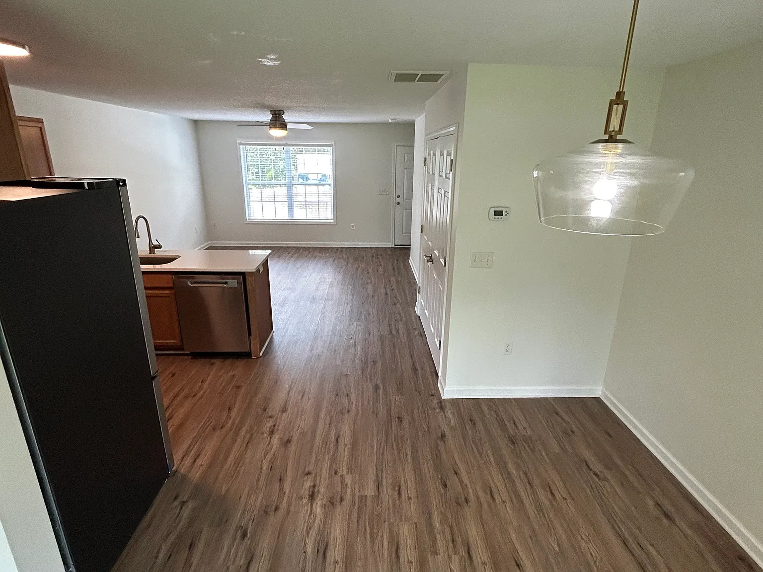 2 bed, 1.5 bath, 1150 sqft, $1,500 — Photo 4