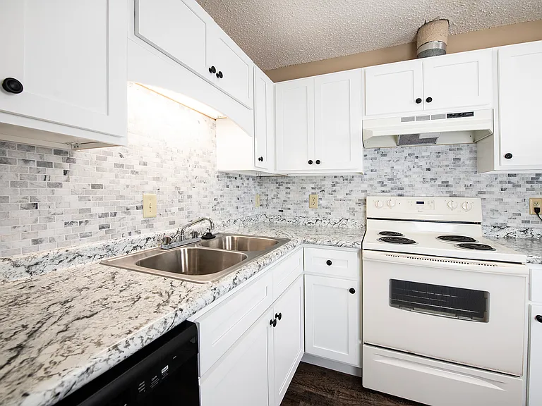 Willow Run Apartments — Photo 19