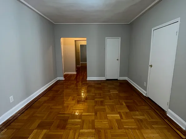 945 Saratoga Avenue image 1 of 5