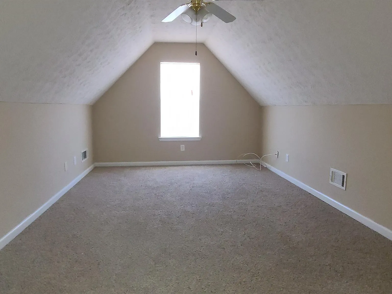 30 Princeton Court - 1 — Photo 3