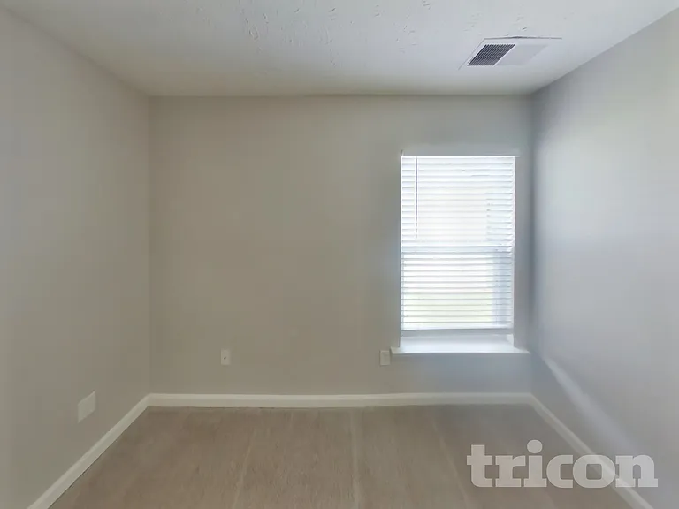 8292 Eastshore Dr — Photo 11
