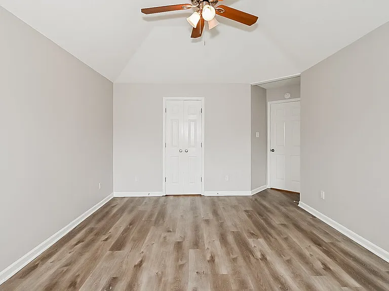 1483 S Goodlett Grove Cv — Photo 9