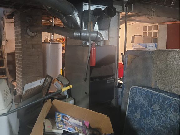 5th image of 205 Redwood Ave