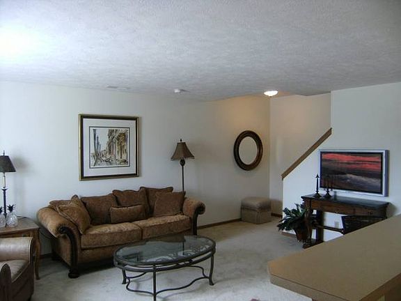 2nd image of 143 Meadowcreek Dr Unit C