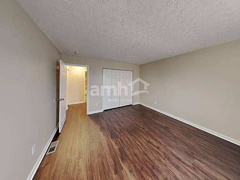 340 Evergreen Cir — Photo 22