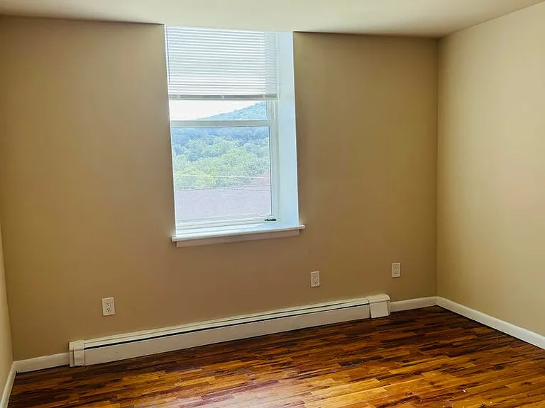 321 Monroe St — Photo 21