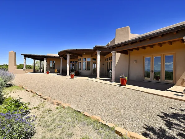 10 Blazing Star Cir, Santa Fe, NM 87506