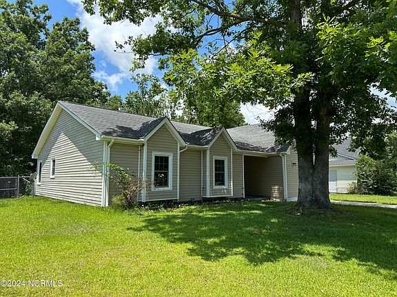 2nd image of 124 Broadleaf Drive