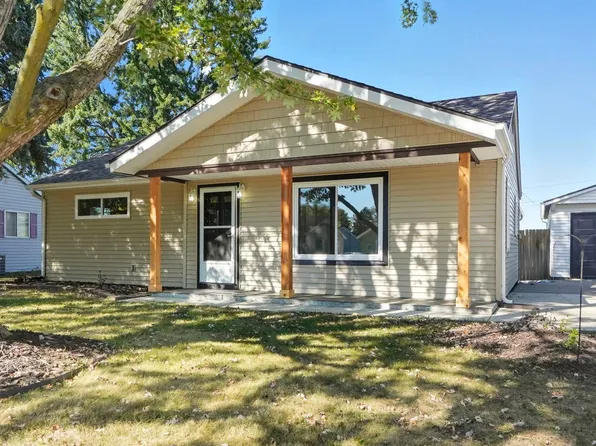 895 Chamberlin Ct, New Haven, IN 46774