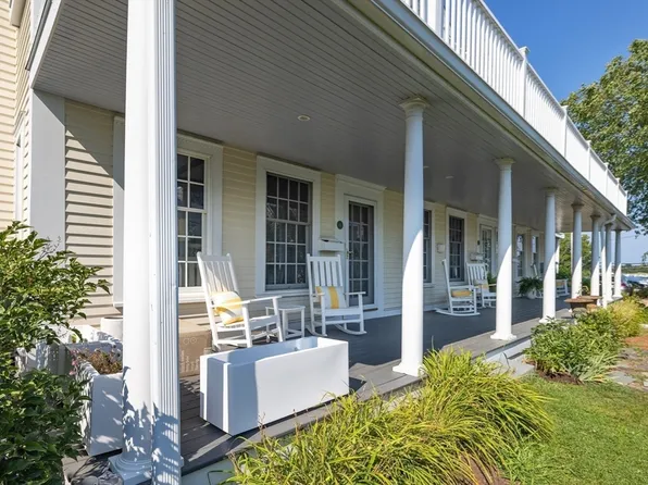 4 Margin St #A, Cohasset, MA 02025