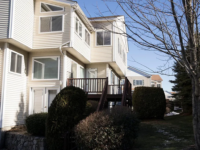37 America Blvd #1C — Photo 3