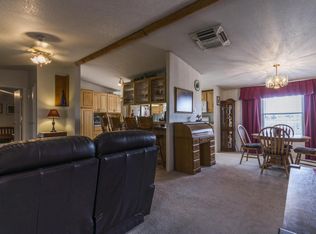 300 Meadow Lake Rd #B, Los Lunas, NM 87031