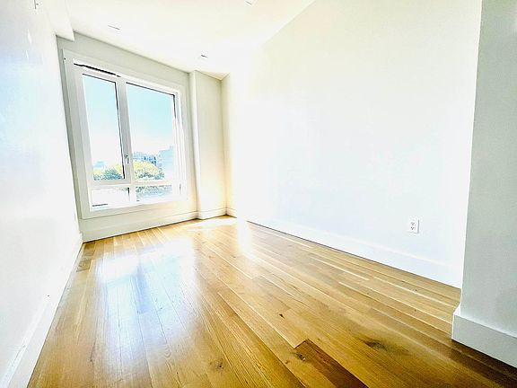 3rd image of 1251 Bedford Ave APT 6D