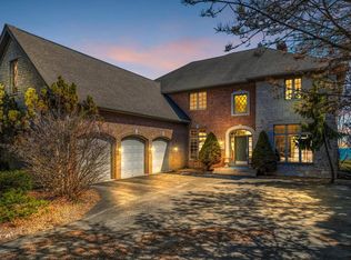 4077 Lighthouse Dr, Racine, WI 53402