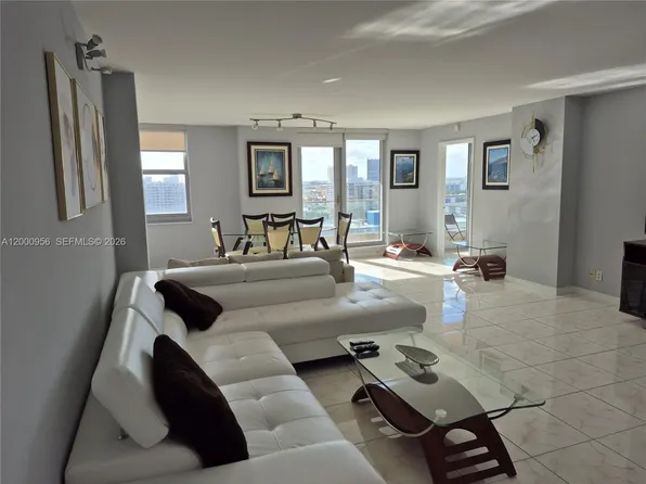 1912 S Ocean Dr APT 17C, Hallandale, FL 33009