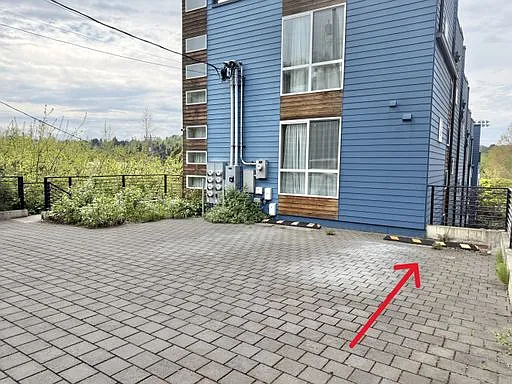 4526 Delridge Way SW — Photo 25