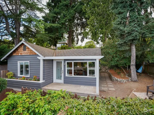 11745 24th Avenue NE, Seattle, WA 98125