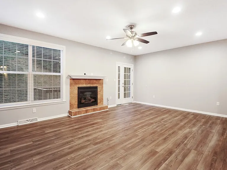 10550 Cherry Grove Ct — Photo 4