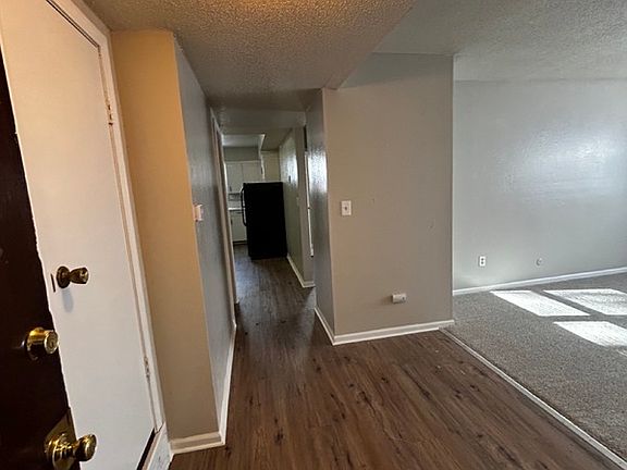 3rd image of 1415 W Maple Ave #1415D