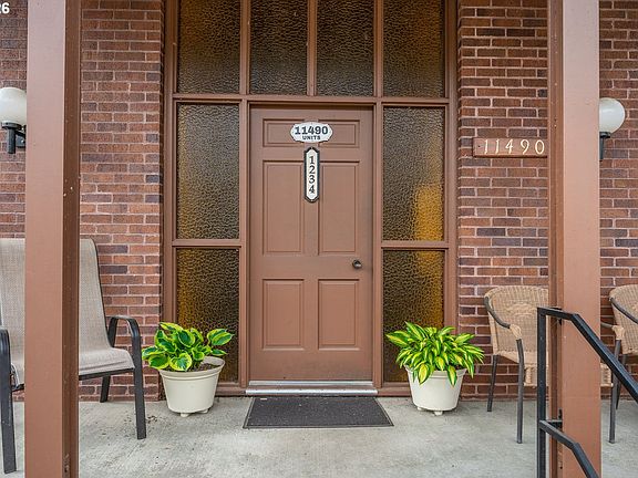 2nd image of 11490 SW Crown Dr Unit 2