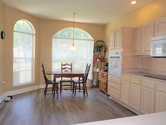 3rd image of 23324 Live Oak Ln