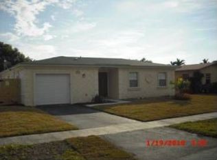 8260 SW 9th St, North Lauderdale, FL 33068