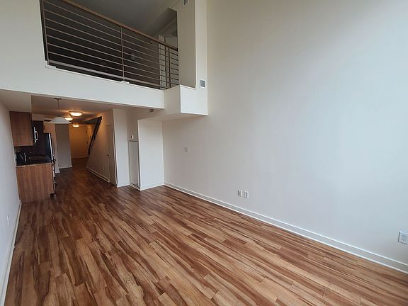 3rd image of 6 City Pl APT 105