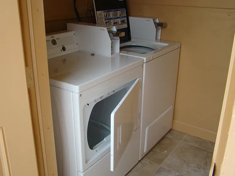 309 SE 10th Ave #3 — Photo 13