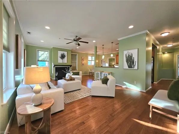 214 S 2nd St, Hampton, VA 23664