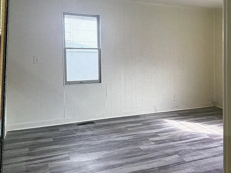 111 S Charlton St #2 — Photo 5