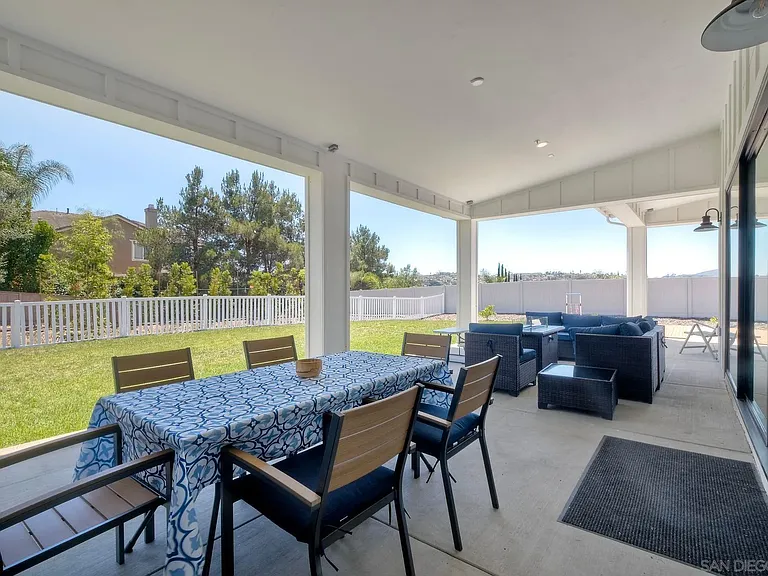 655 Hamilton Ln — Photo 28
