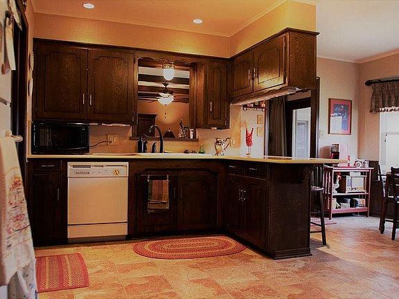 Kitchen/Breakfast Nook
