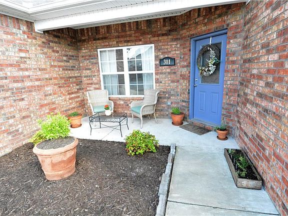 2nd image of 311 Driftwood St