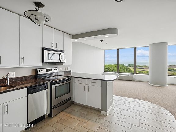 5th image of 505 N Lake Shore Dr APT 908